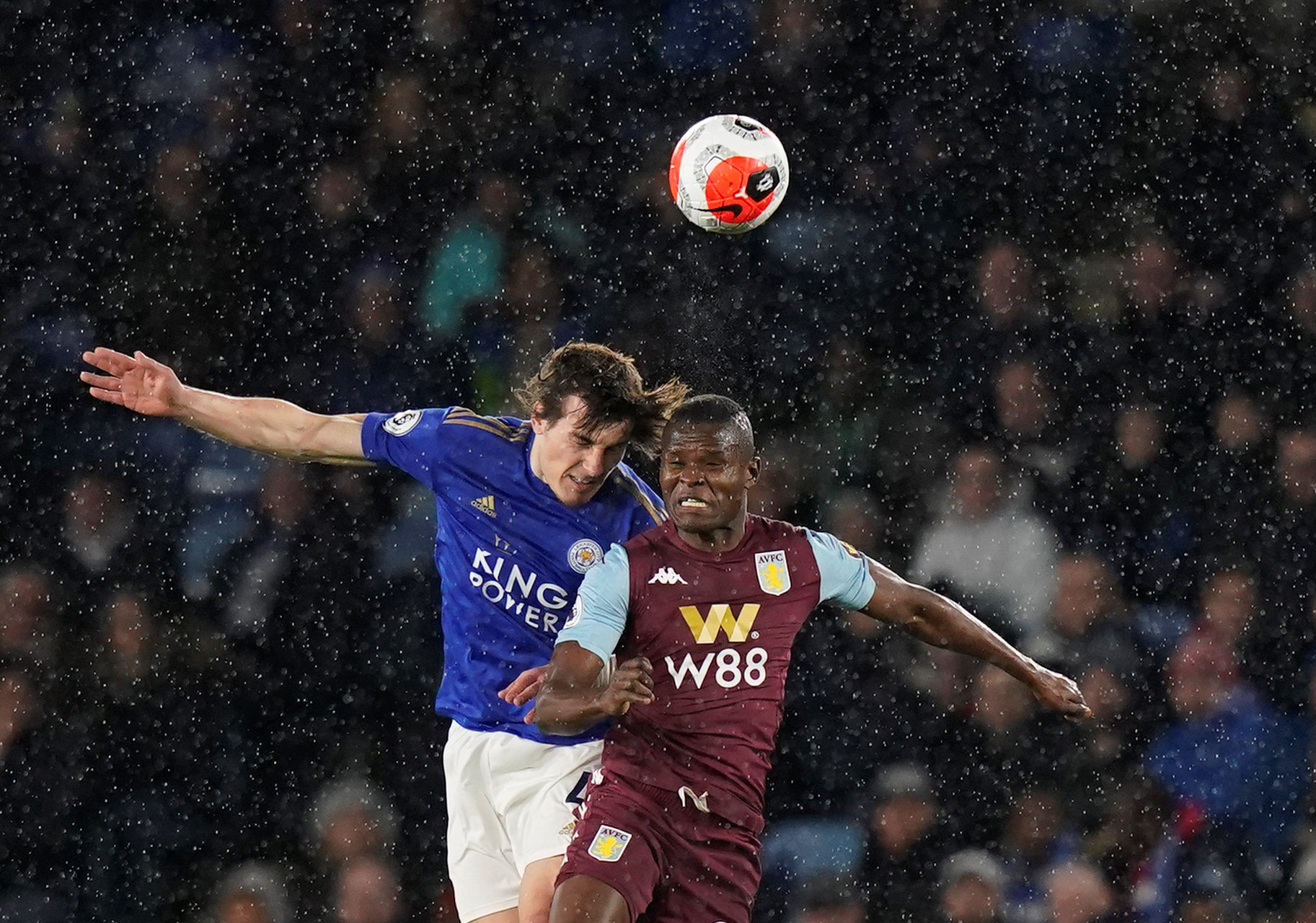 场上展现出 场上展现出